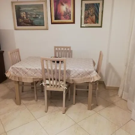 Levante Waterfront Apartman